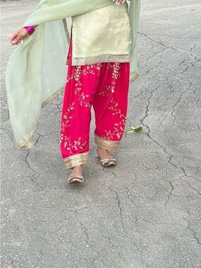 Women's Embroidered Pink Patiala Pants